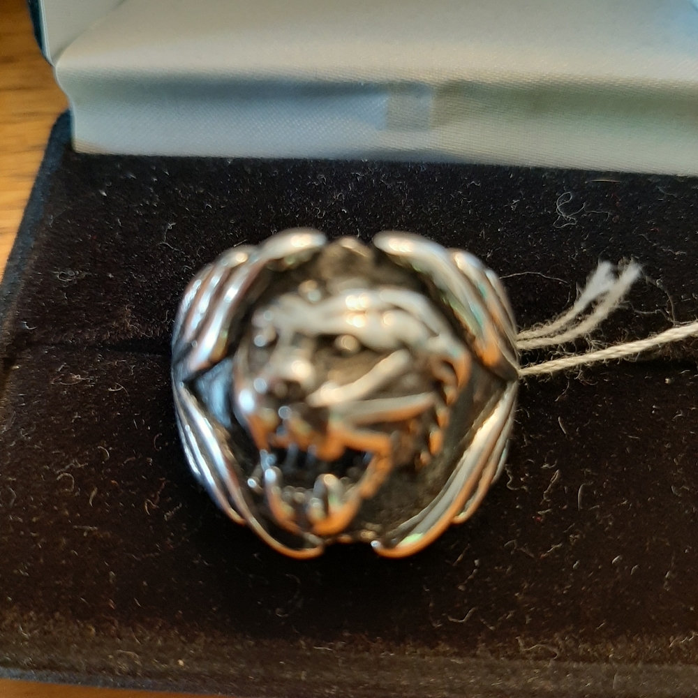 Men's jewelry